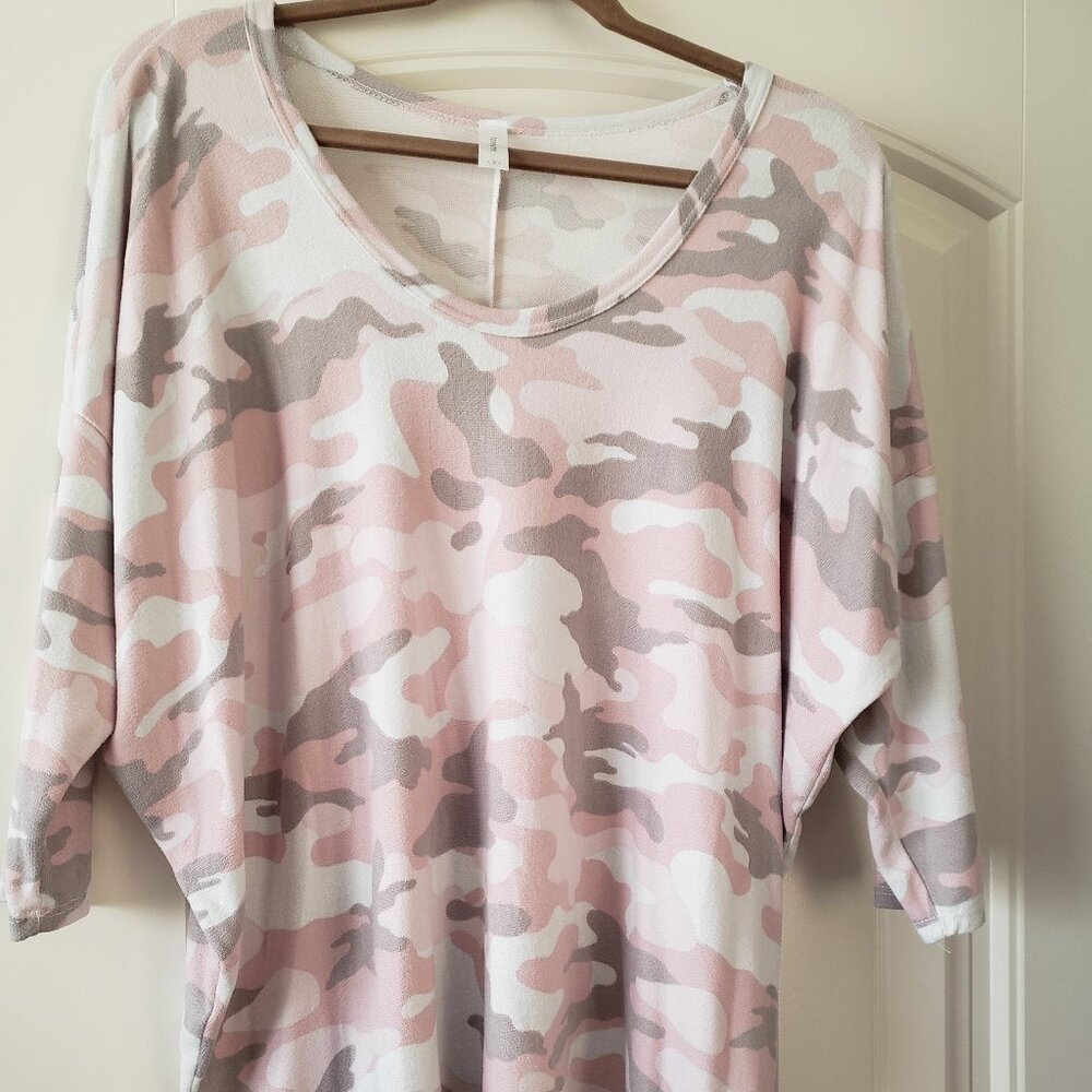 Honeyme Soft Gray & Pink Camo Sweater